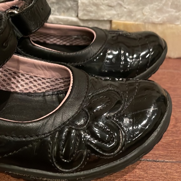 Geox Patent Leather Shoes - Picture 2 of 9
